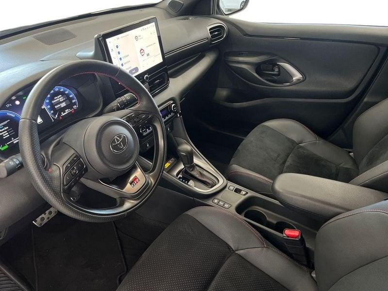 Toyota Yaris Yaris 1.5h 130 GR Sport