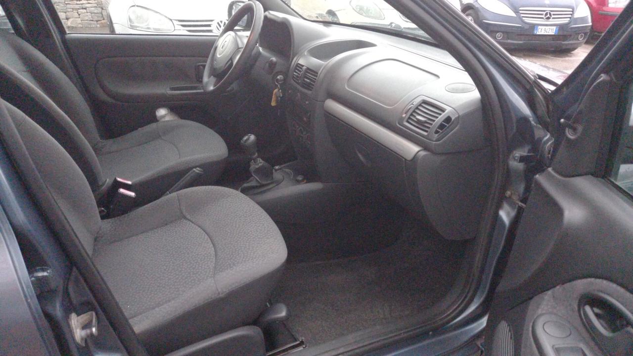 Renault Clio Storia 1.2 5 porte GPL Confort