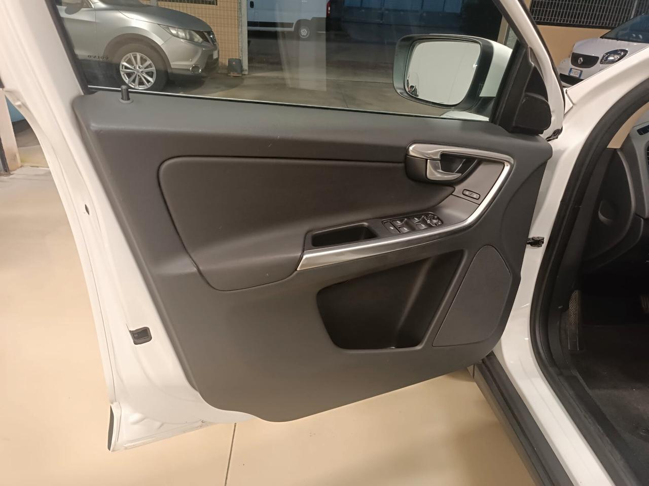 Volvo XC 60 XC60 D4 Geartronic Momentum