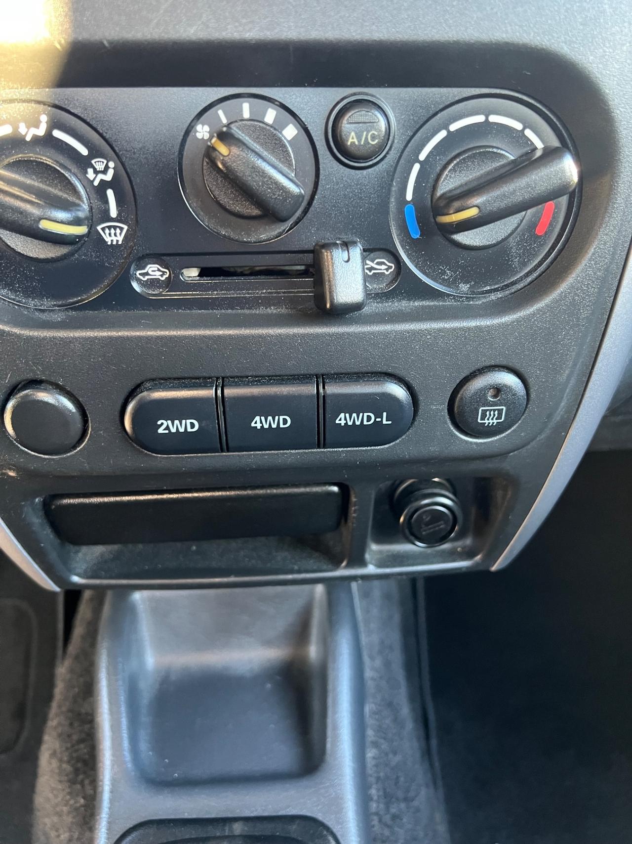 Suzuki Jimny 1.3i 16V cat 4WD JLX