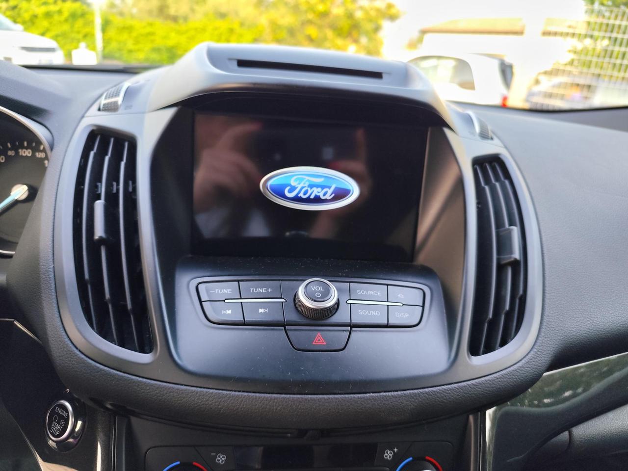 Ford Kuga 2.0 tdci Stealth s&s 2wd 120cv powershift