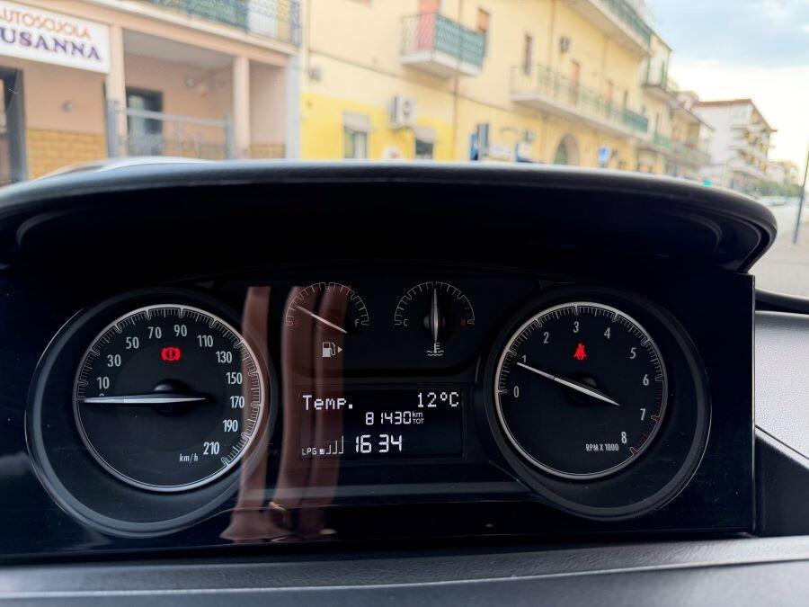 LANCIA YPSILON 1.2 GPL DI CASA PLATINO CERTIFICATA