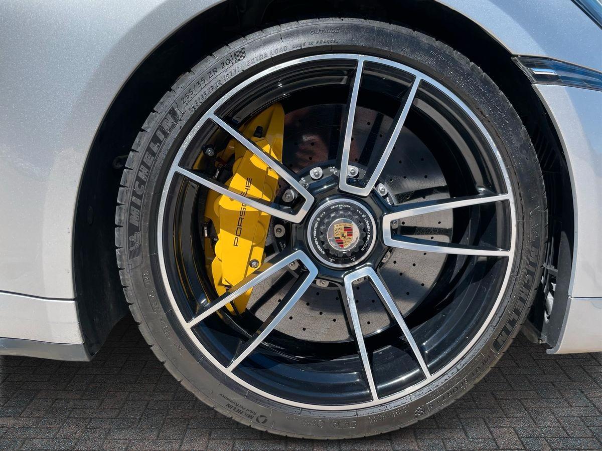 PORSCHE 911 Coupe 3.7 Turbo S auto