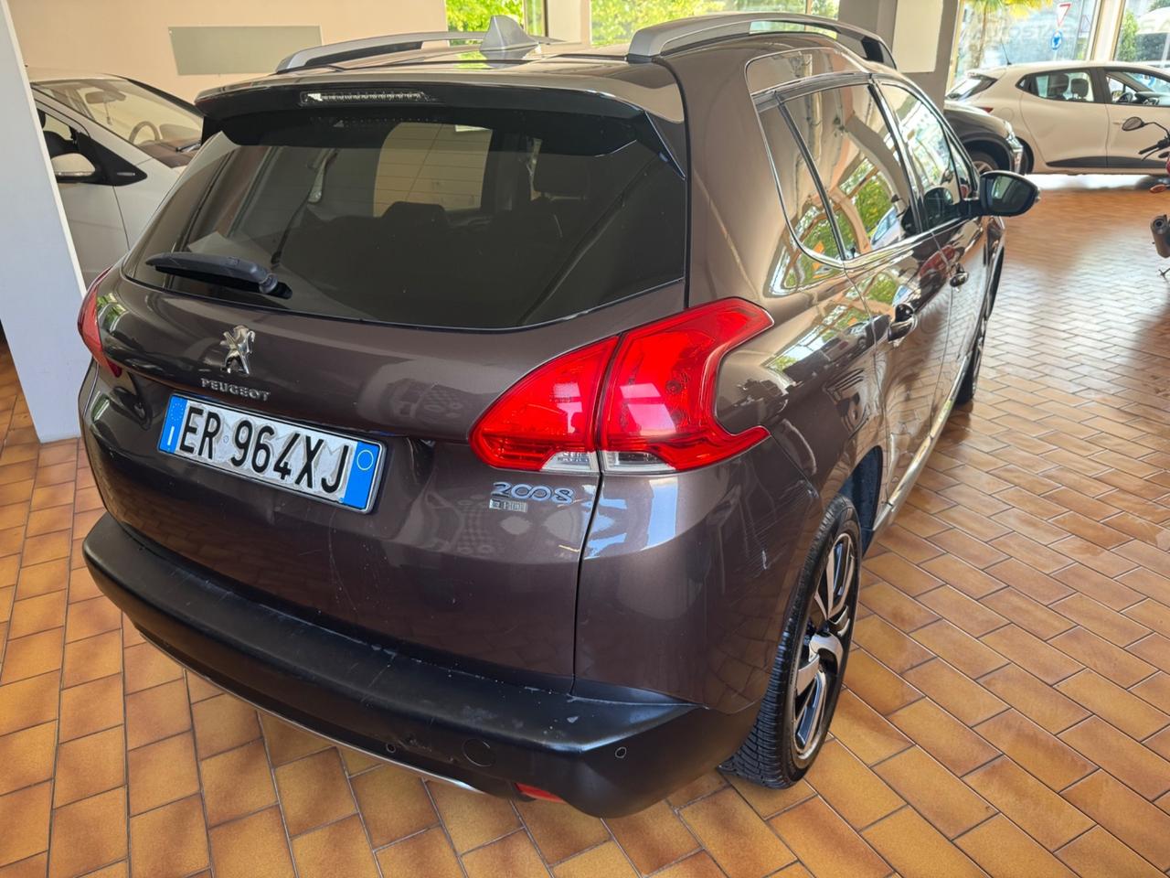 Peugeot 2008 1.6 e-HDi OK NEO GANCIO TRAINO