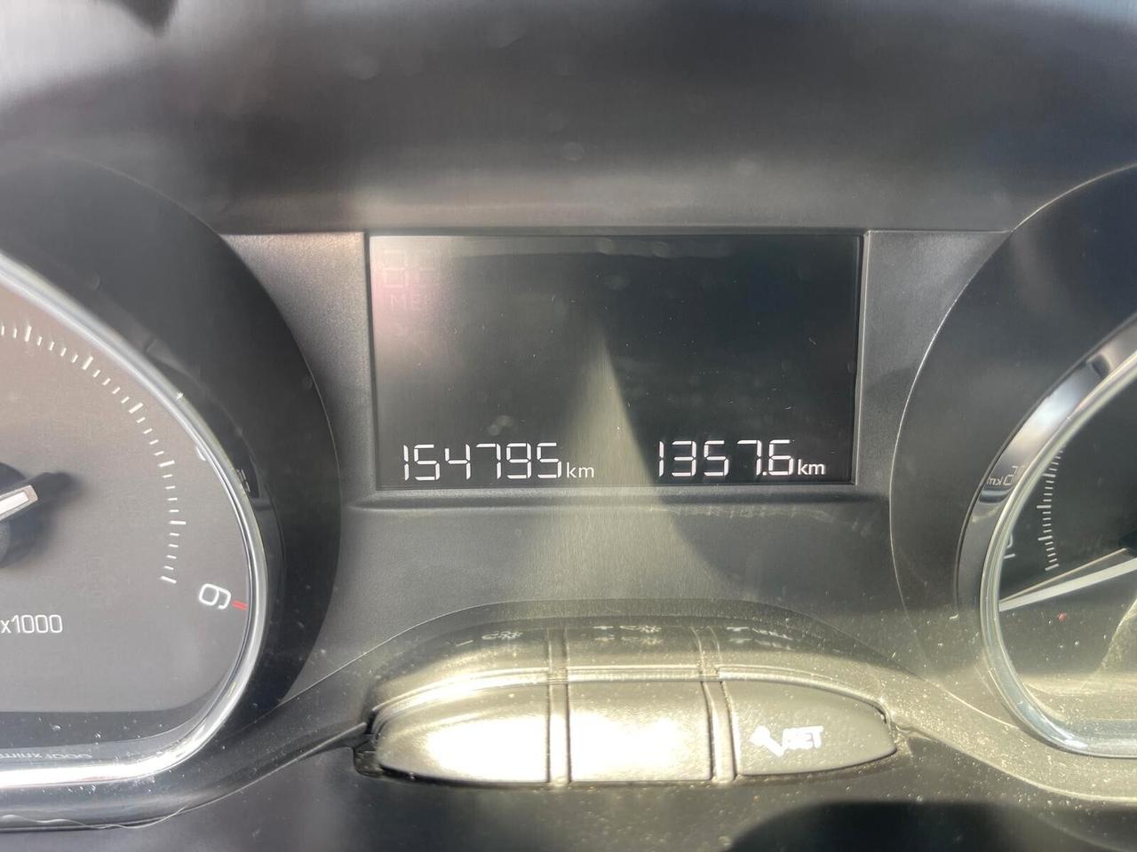 Peugeot 2008 1.6 e-HDi 92 CV Stop&Start Allure
