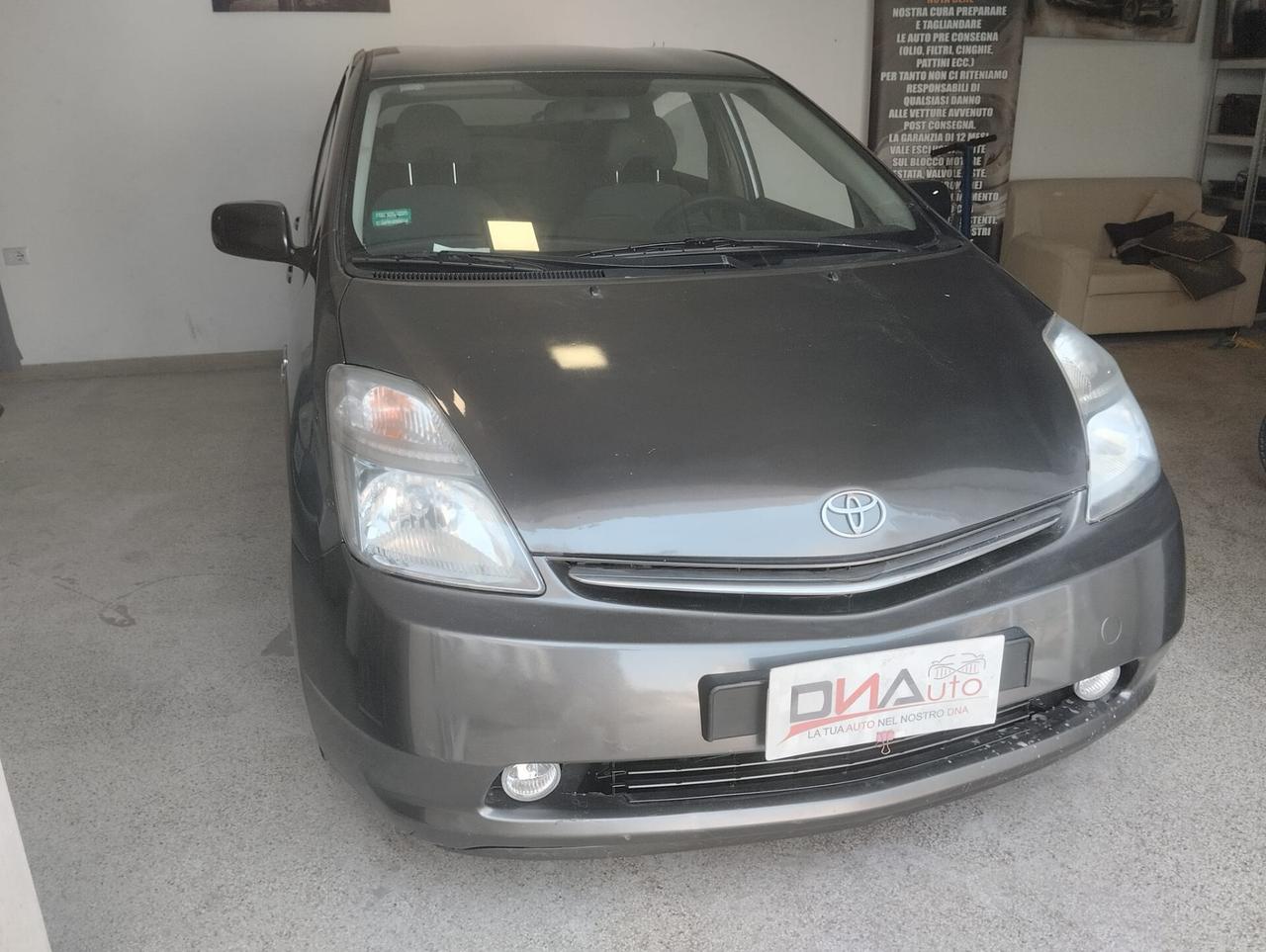 Toyota Prius 1.5i 16V