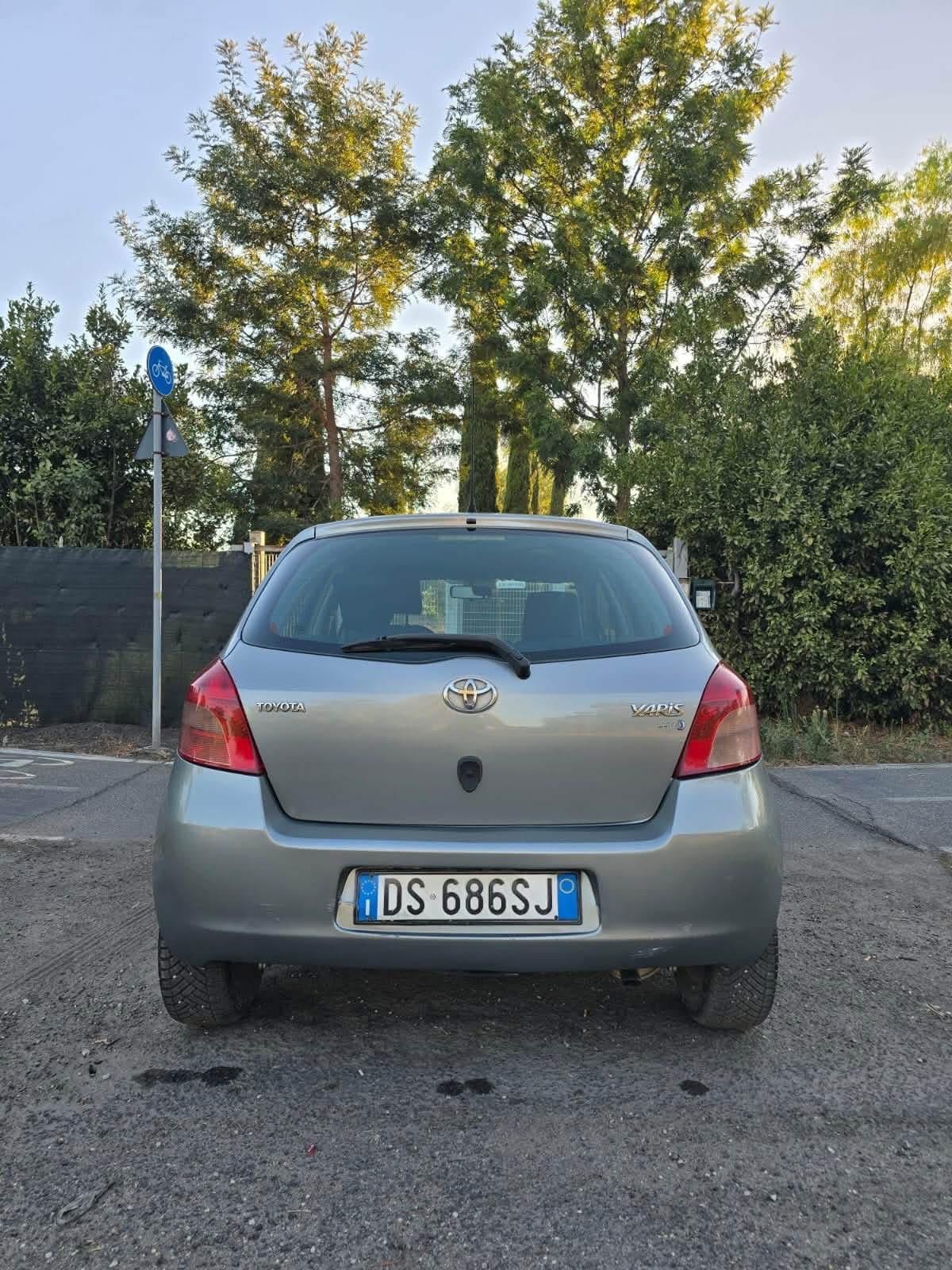 Toyota Yaris 1.3 5 porte Navi