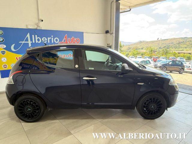 LANCIA Ypsilon 1.2 69 CV 5 porte GPL Ecochic Silver
