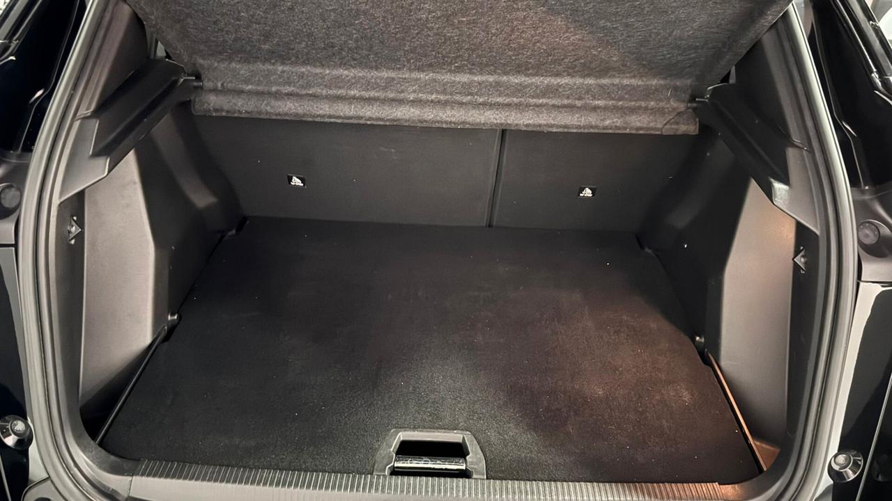 Peugeot 2008 BlueHDi 130 S&S EAT8 Allure