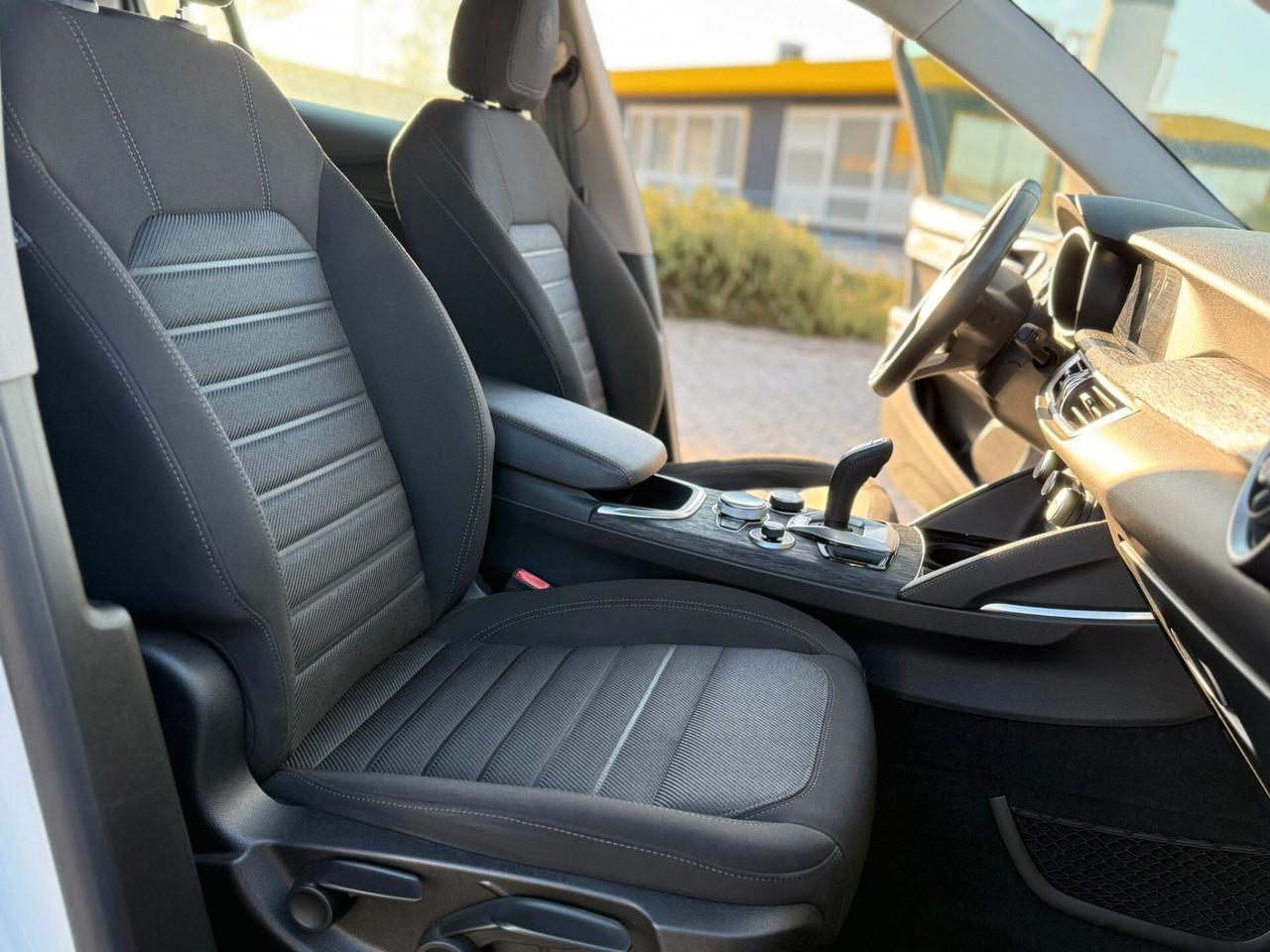 Alfa Romeo Stelvio 2.2 Turbodiesel 190 CV AT8 Executive