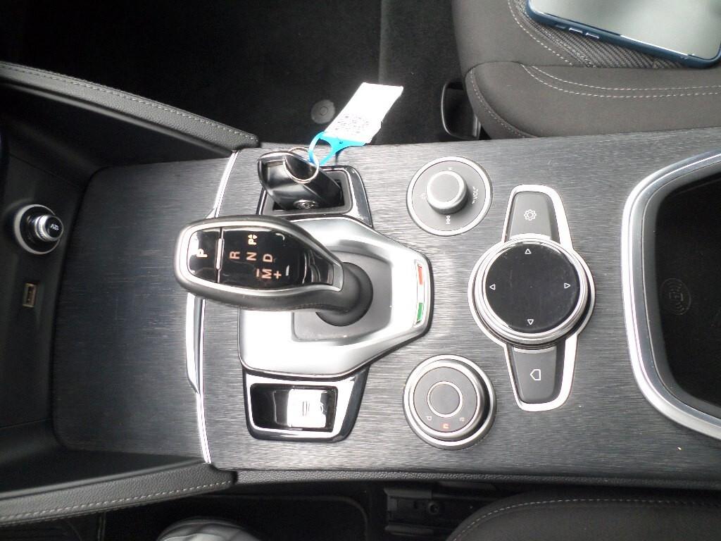 Alfa Romeo Stelvio 2.2 Turbodiesel 160 CV AT8 RWD Business