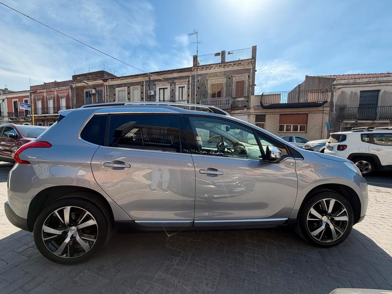 Peugeot 2008 1.6 e-HDi 115 CV Allure BLOCK SYSTEM