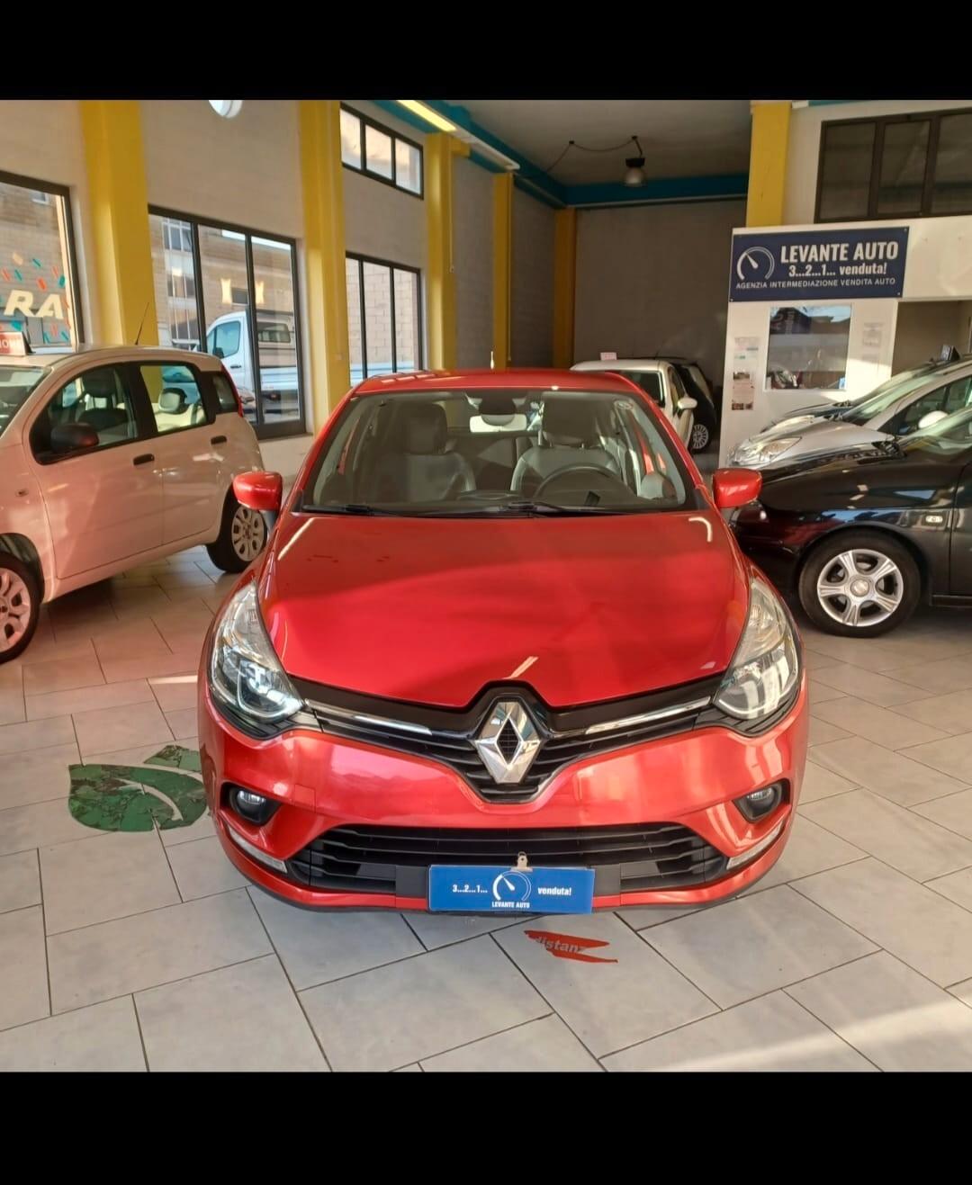 NEOPATENTATI CLIO GPL PERFETTA