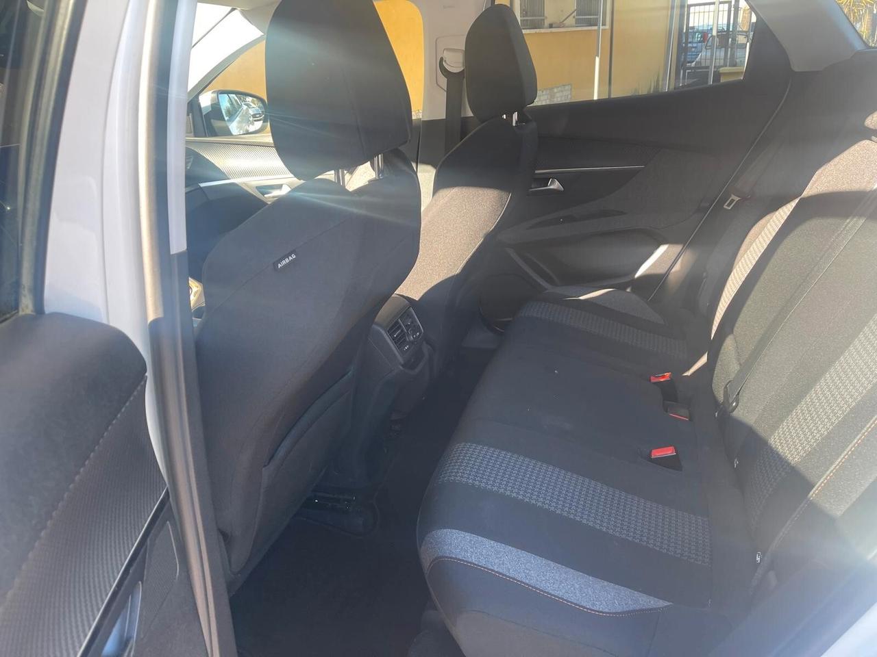 Peugeot 3008 BlueHDi 120 S&S Allure