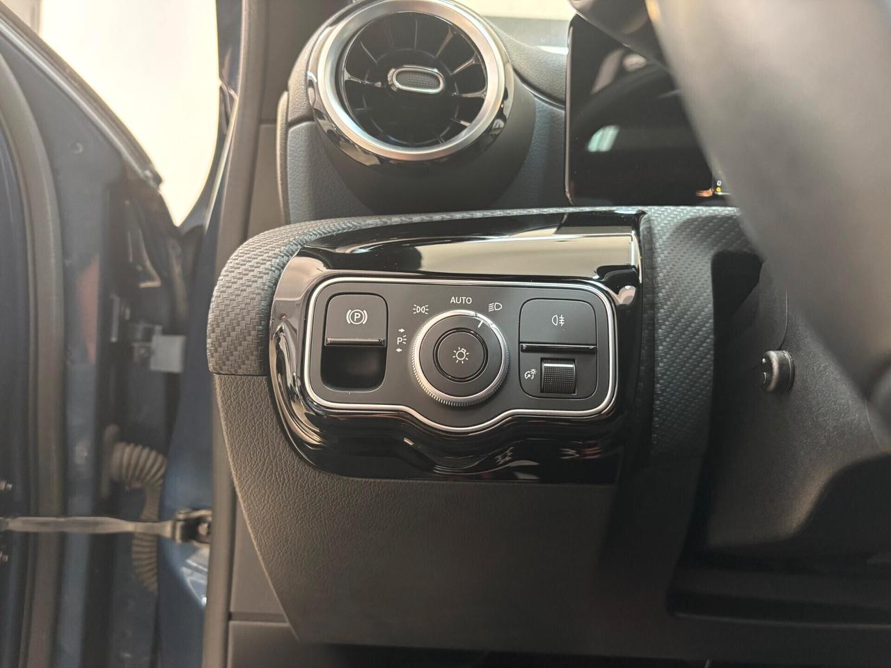Mercedes-benz A 180d Automatic Business Extra
