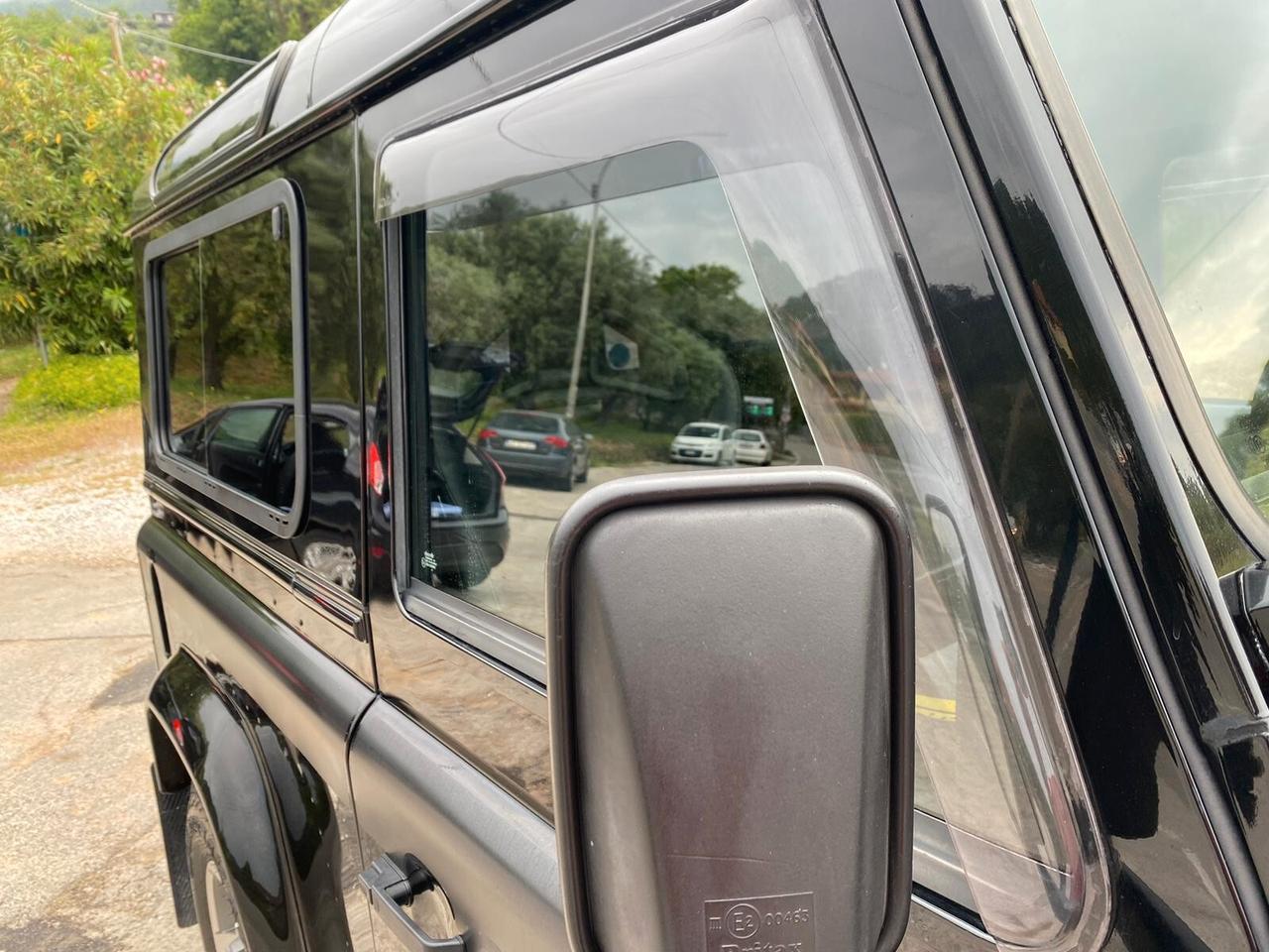 Land Rover Defender 90 2.4 TD4 Station Wagon SE 60° Anniversario SVX
