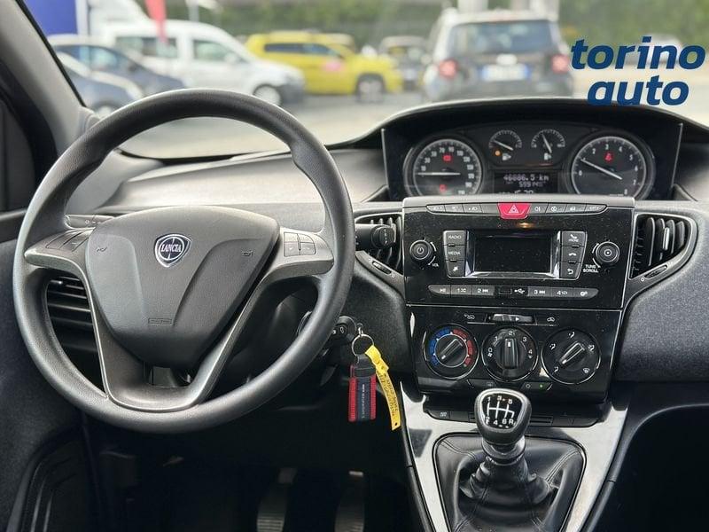 Lancia Ypsilon 1.0 FireFly 5 porte S&S Hybrid Silver