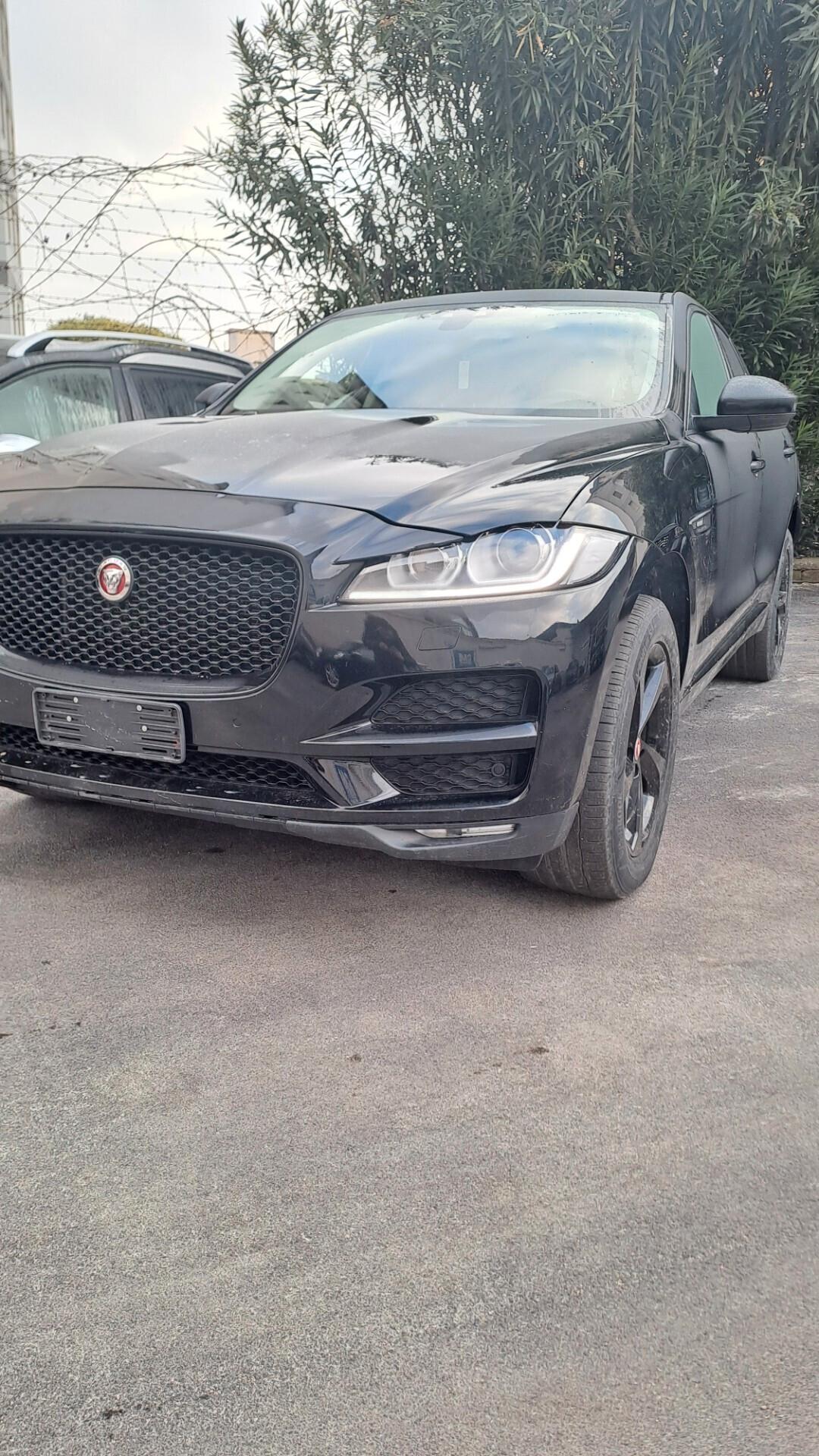 Jaguar F-Pace 2.0 D 180 CV AWD aut. Portfolio