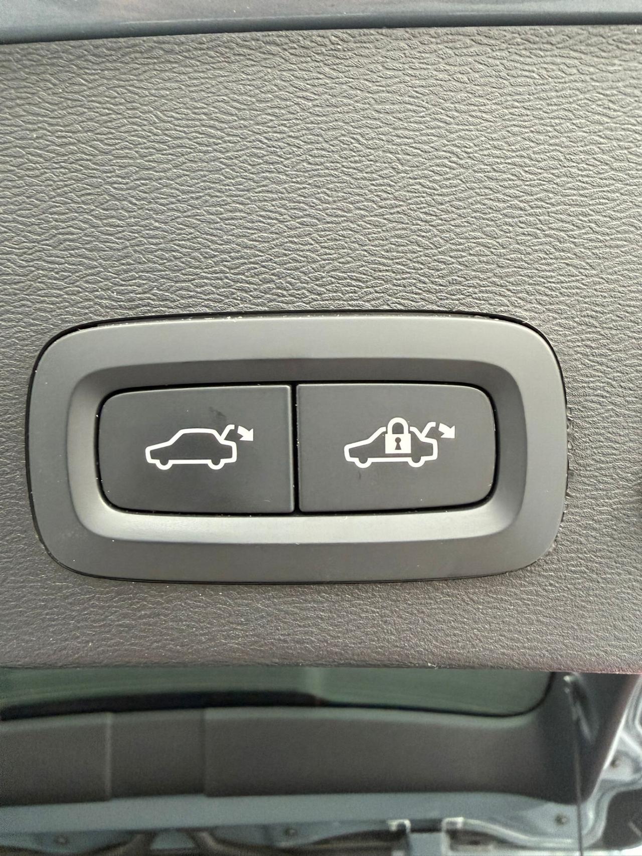 Volvo XC40 D3 R-design