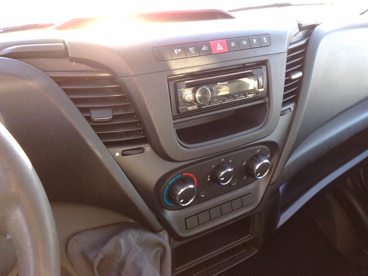 Iveco Daily 35s14 2.3hpt CASSONE FISSO - 2019