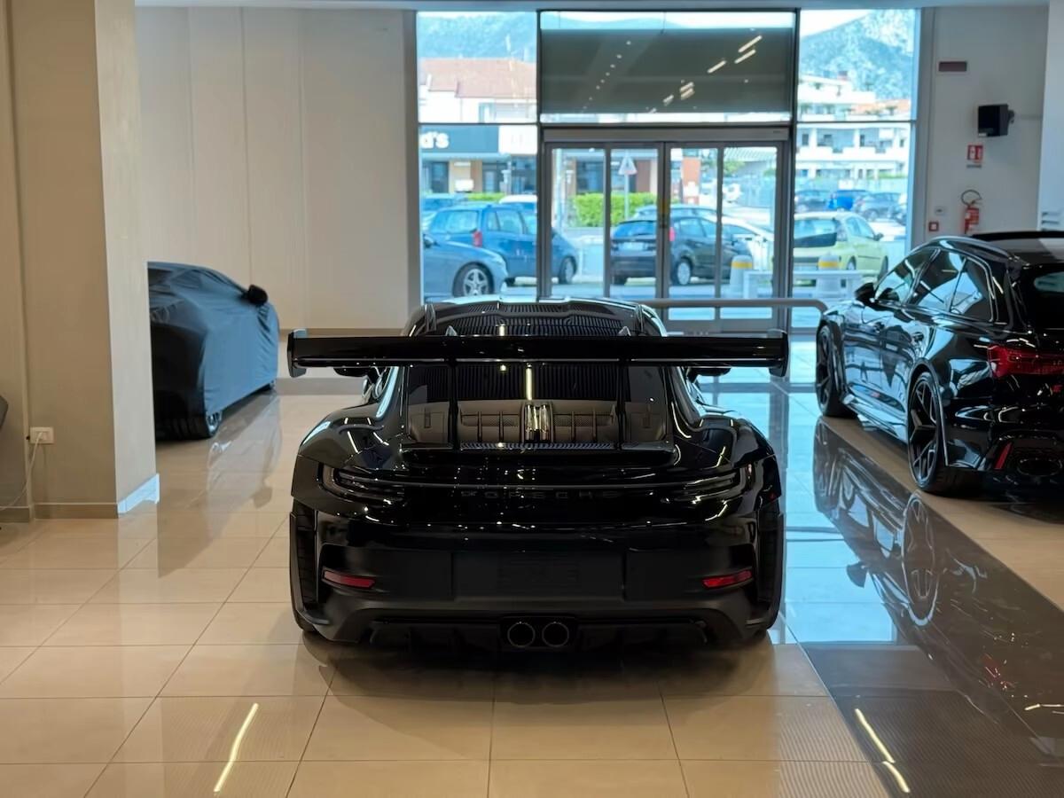 Porsche 911 GT3 RS auto Weissach Pack
