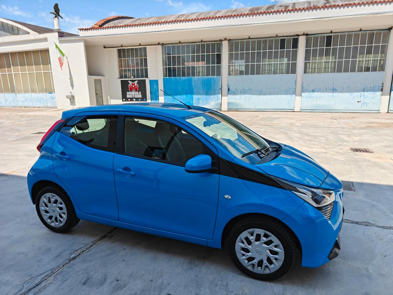 Toyota Aygo 1.0 VVT-i 72 CV 5 porte x-fun