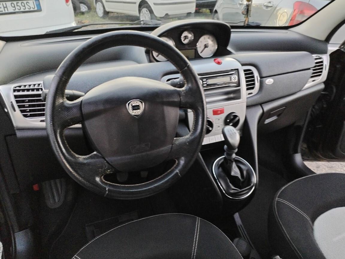 Lancia Ypsilon 1.2 8V MOMO DESIGN 91800KM 9/2006