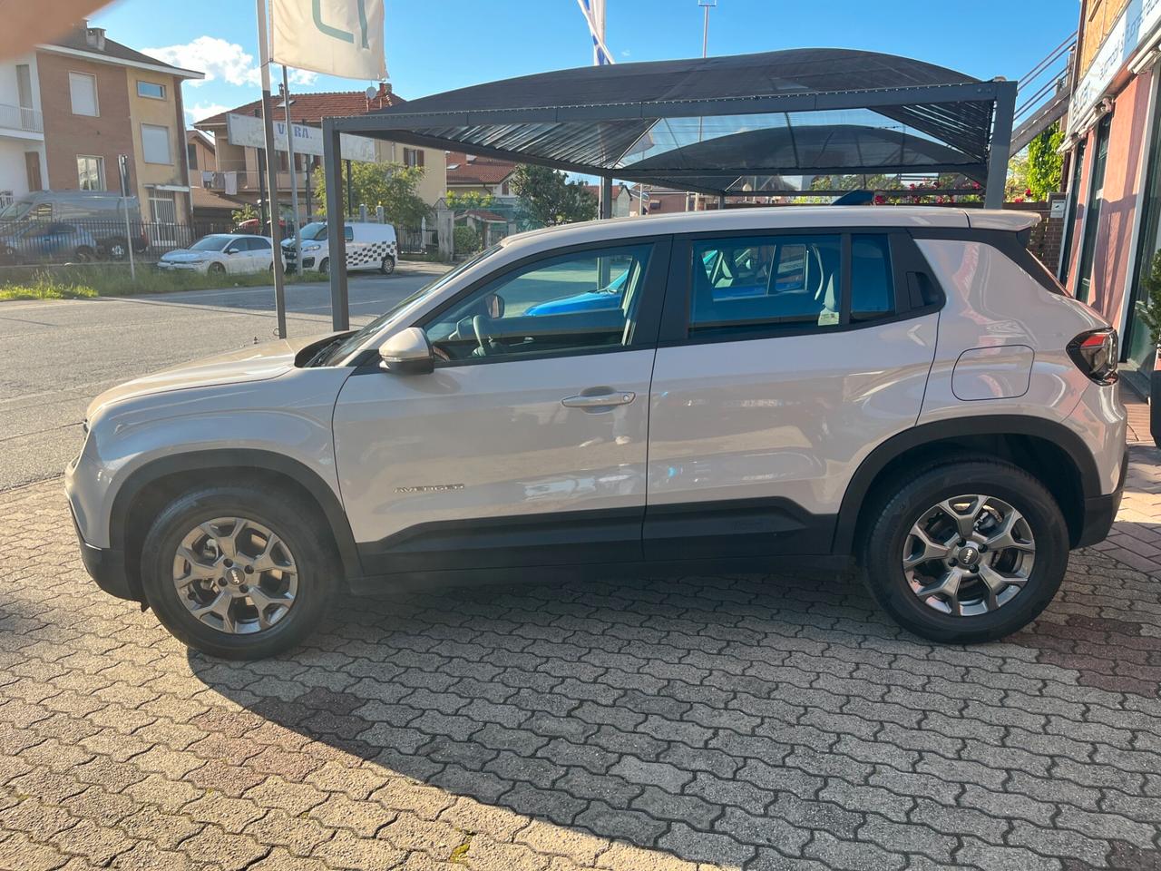 Jeep Avenger 1.2 100 CV Longitude - 9.900km