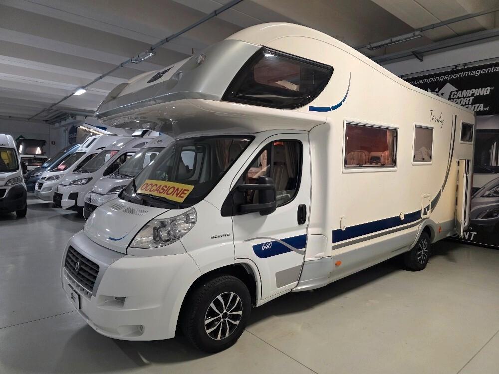 CAMPER MCLOUIS TANDY 640