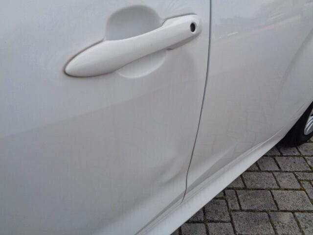 Toyota Yaris 1.0 5 porte Active NO VINCOLO FINANZIAMENTO LEGGERE NOTE