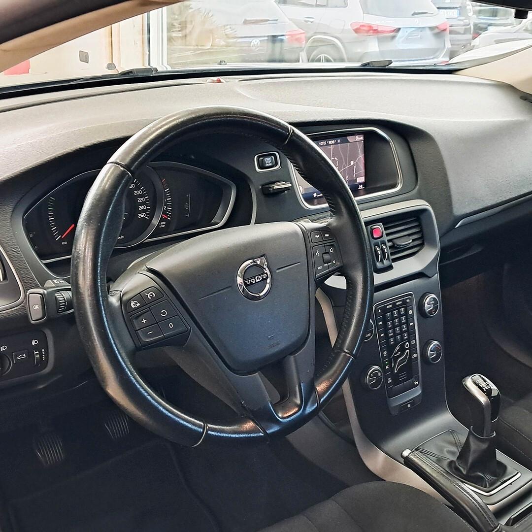 Volvo V40 T2 Business