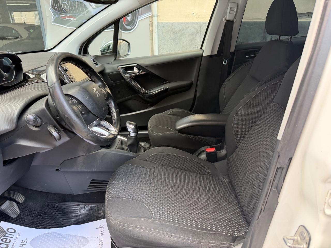 Peugeot 208 BlueHDi 100cv Allure 2016