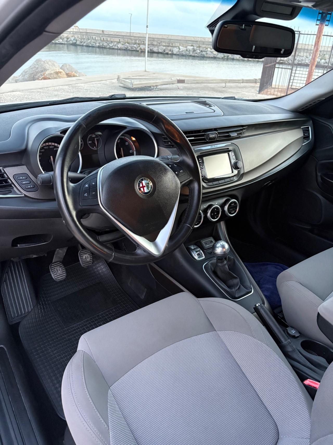 Alfa Romeo Giulietta 1.6 JTDm-2 120 CV Distinctive