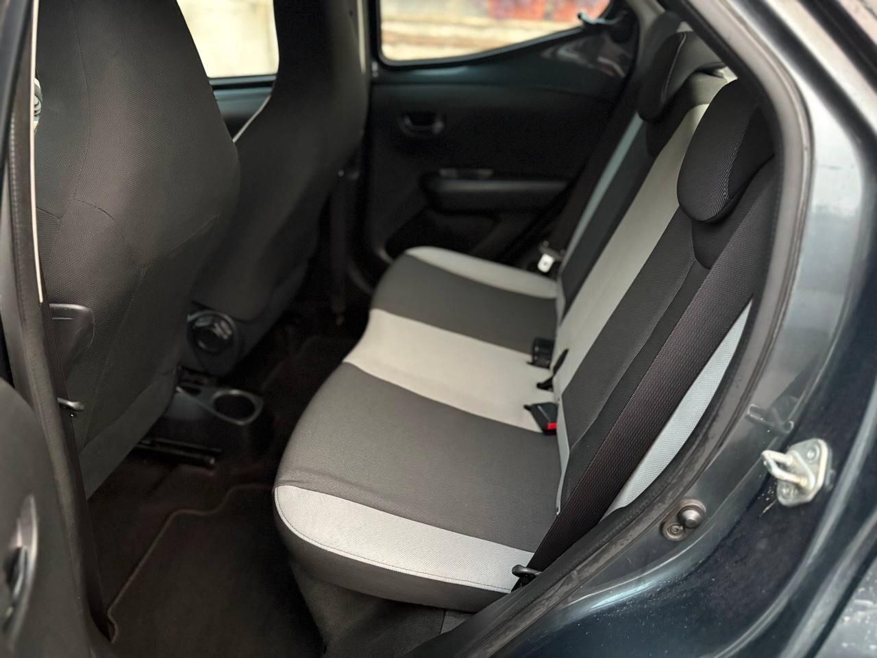 Toyota Aygo 1.0 VVT-i 69 CV 5 porte x-cool TSS