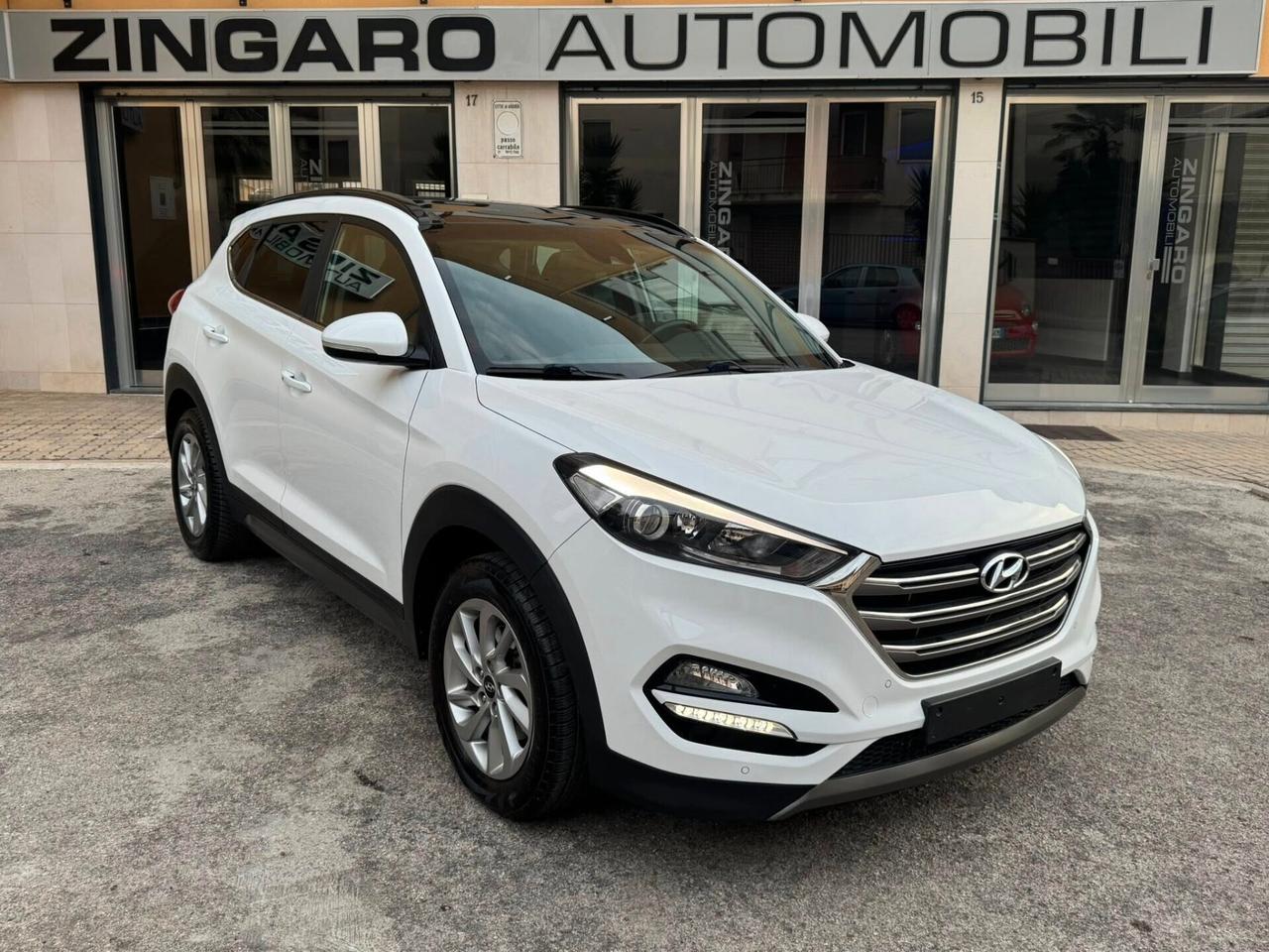 HYUNDAI TUCSON 1.7 CRDI 115 CV. TETTO APRIB.+NAVI