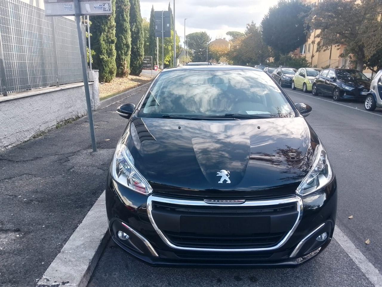 Peugeot 208 PureTech 82 5 porte Allure