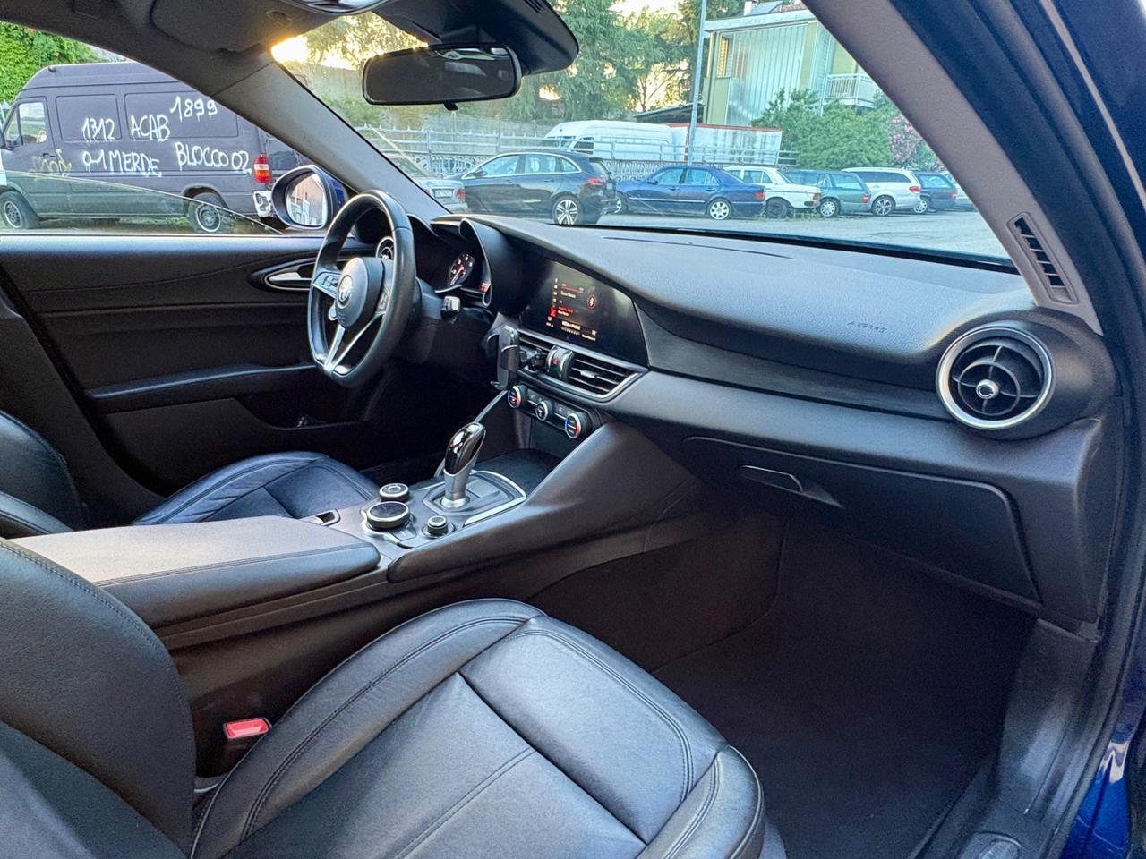 Alfa Romeo Giulia 2.2 TD 180 CV Business Sport