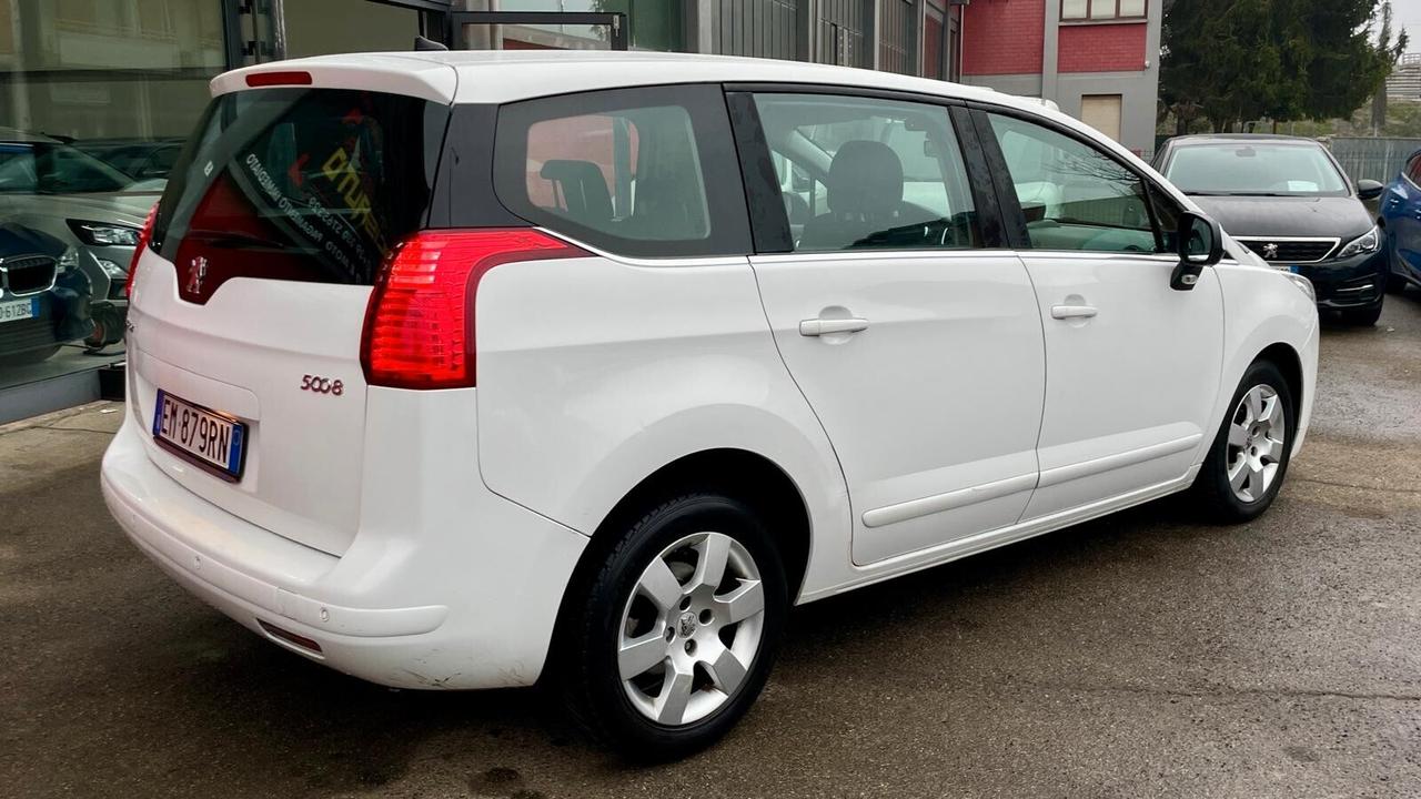 Peugeot 5008 2.0 HDi 150CV Allure N1