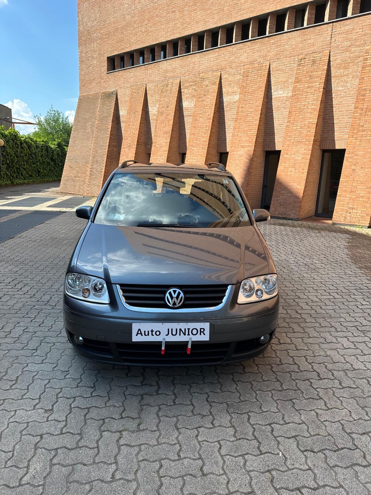 Volkswagen Touran 1.6 16V FSI Goal