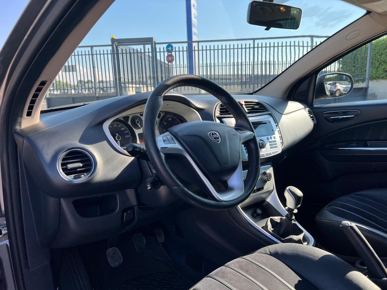 Lancia Delta 1.6 MJT 120cv Platino - 2011