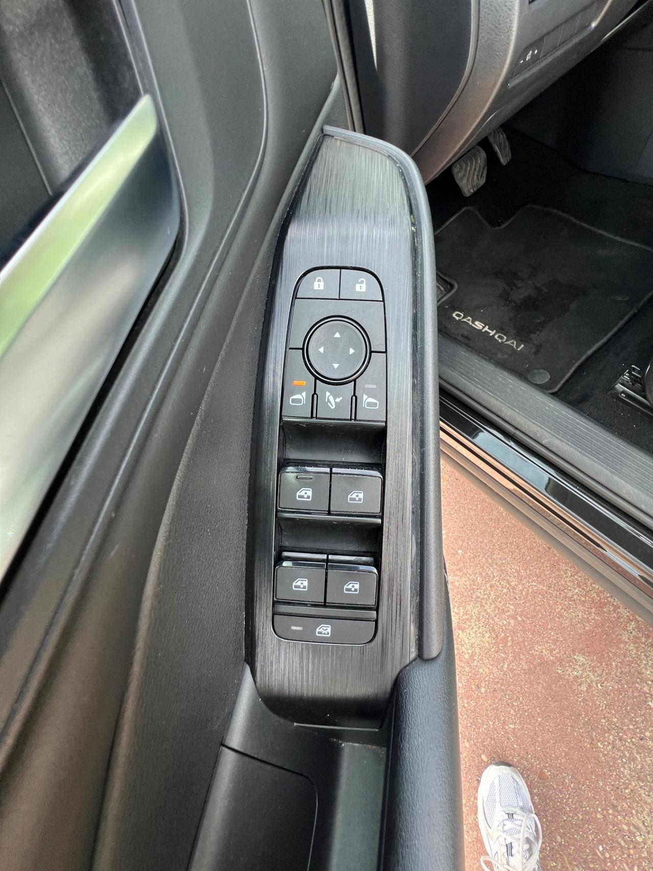 Nissan Qashqai MHEV 140 CV Business