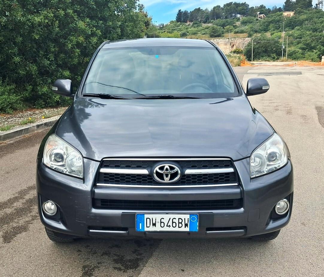 Toyota RAV 4 RAV4 2.2 D-4D 150 CV DPF Luxury