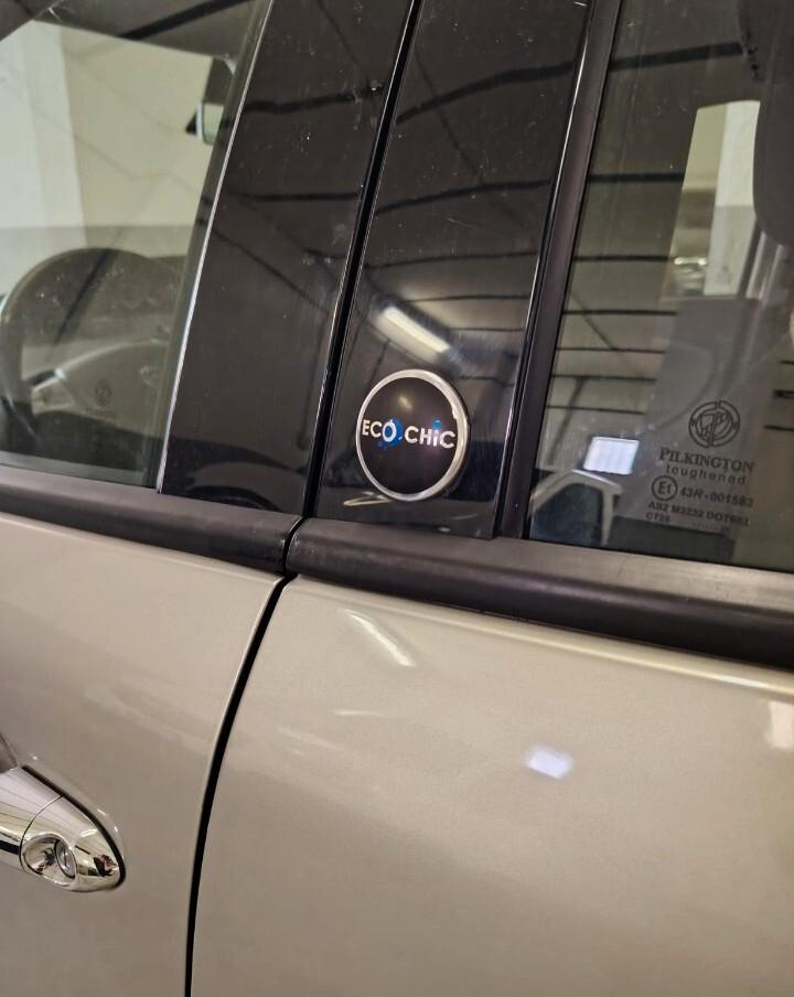 LANCIA YPSILON ECOCHIC GPL!!!