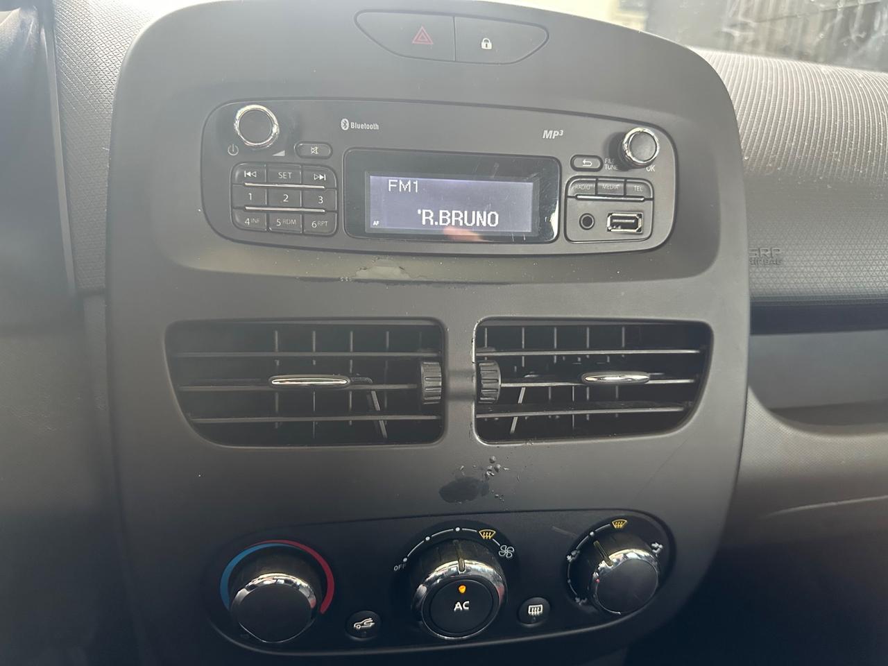 Renault Clio 1.2 75CV 5 porte Wave