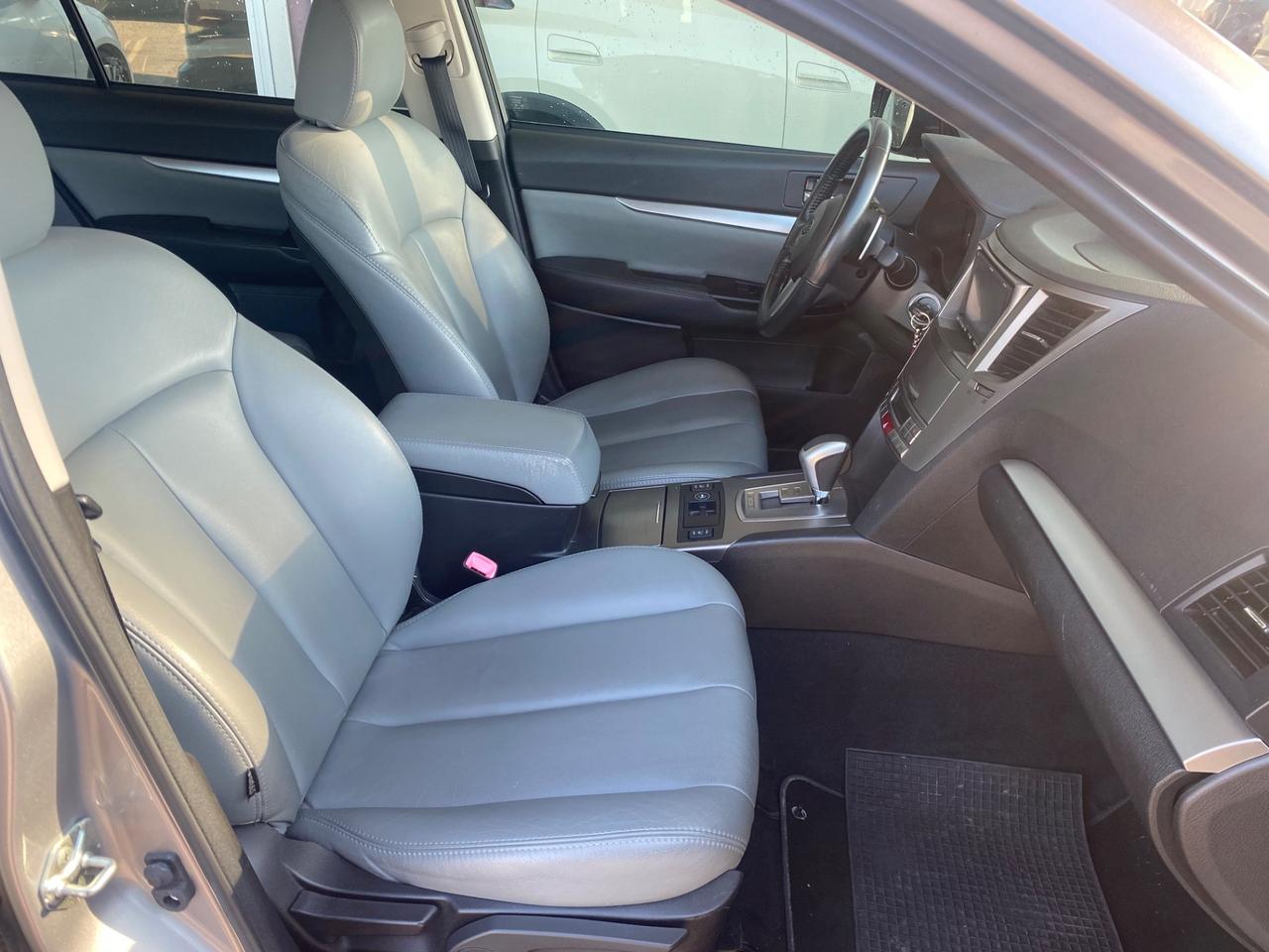 Subaru OUTBACK 2.5i Bi-Fuel Trend