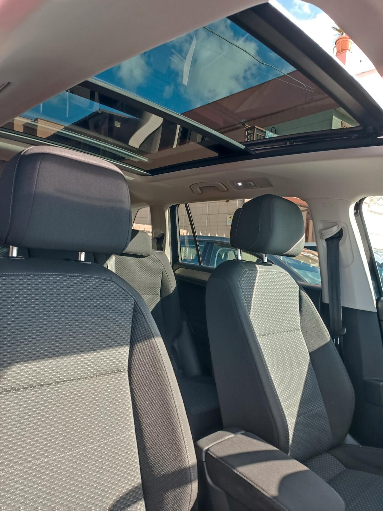 Volkswagen Tiguan con Tetto apribile