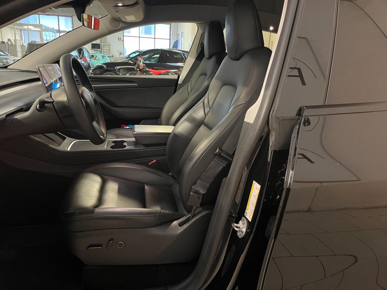 Tesla Model Y Performance Dual Motor awd-LEGGI SOTTO