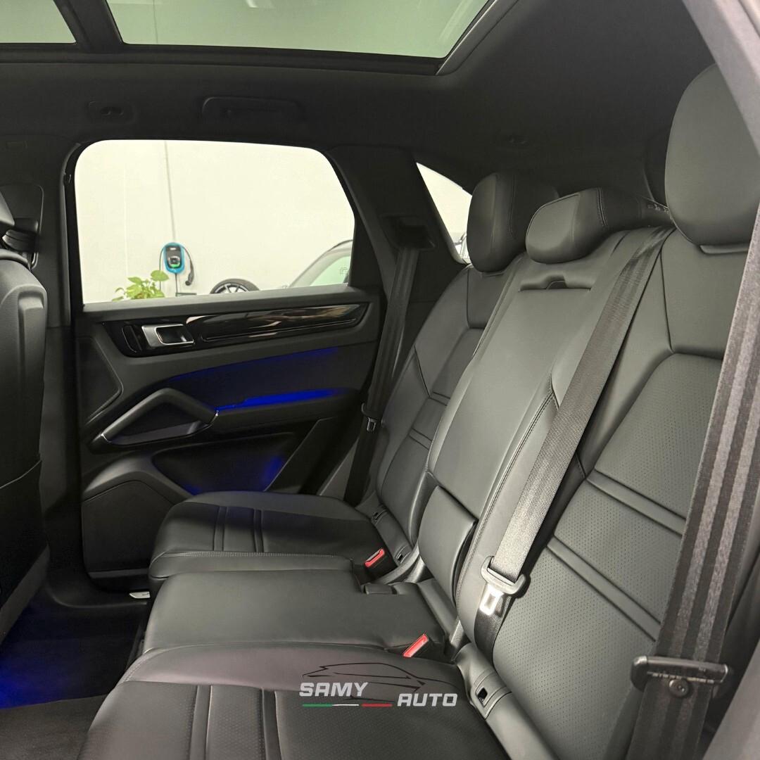 Porsche Cayenne 3.0 V6 tiptronic