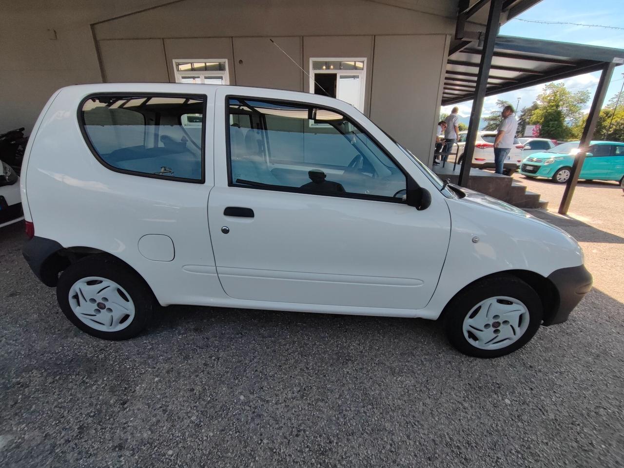 Fiat 600 1.1 Active