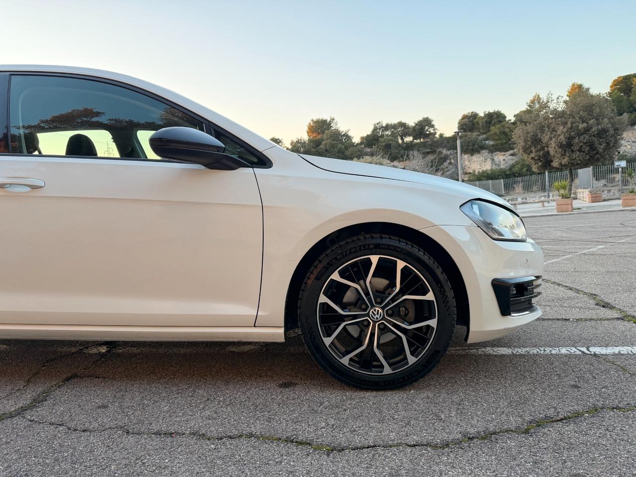 Volkswagen Golf/1.6 TDI 90CV/CAR PLAY/CERCHI 17"/NEOPATENTATI